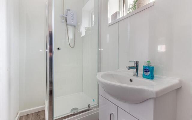 Studio Apartment in Worcester City Centre!