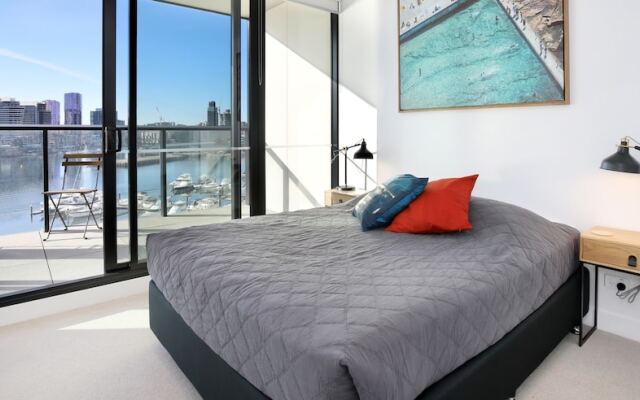Orange Stay @ No1 Collins Wharf