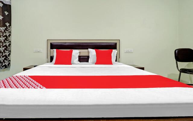 OYO 76181 Hotel Raj Residency