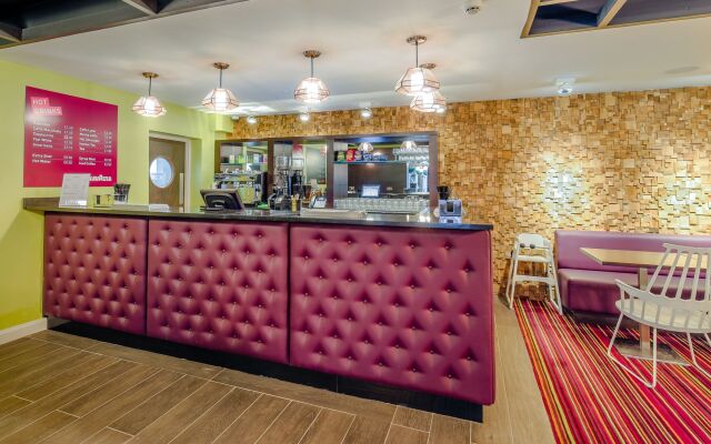 Safestay London Kensington Holland Park