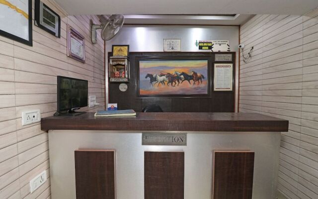 Oyo 24723 Hotel Atul Palace