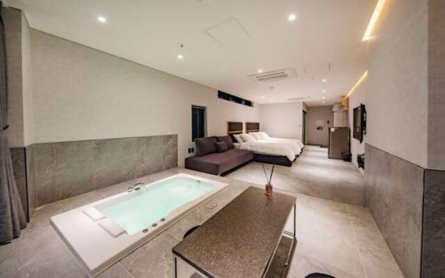 W spa pool villa A