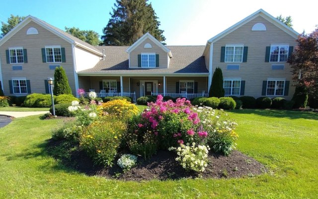 The Inn At Houghton Creek