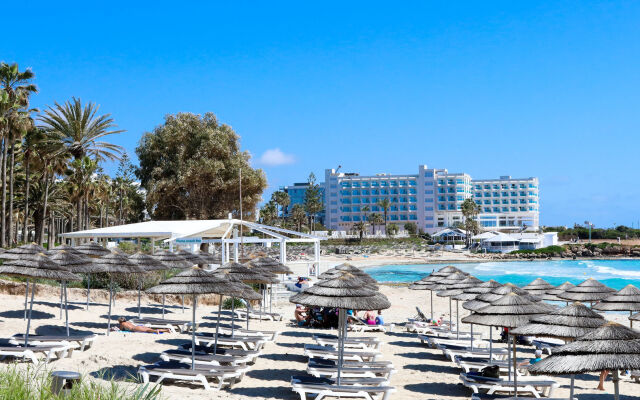 Nissiblu Beach Resort