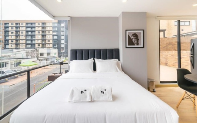 w Lovely Loft With Terrace in Santa Ana