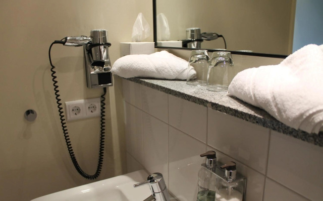 Mondrian Suites Berlin Checkpoint Charlie