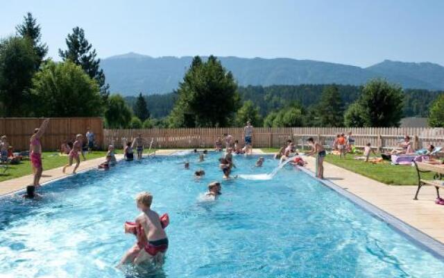Schluga Spa Apartments & Mobile Homes