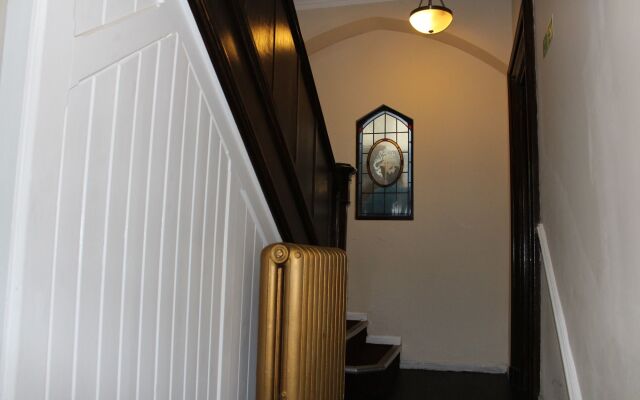 Rampant Lion Hotel