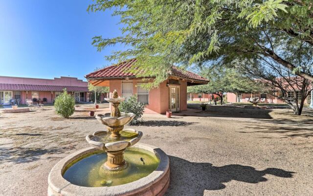 Eloy Desert Oasis w/ Courtyard & Pool Access!