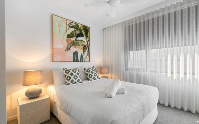 Coolum First Bay 121