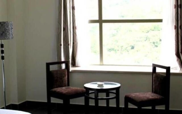 Yading Shanhui Holiday Hotel - Huizhou