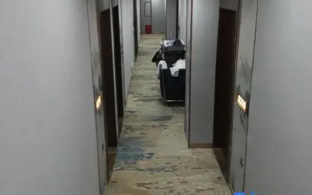 Ruigu Bussiness Hotel