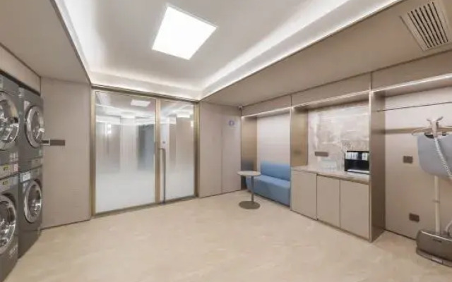 HanTing Hotel (Nanjing Luhe Longchi Subway Station)