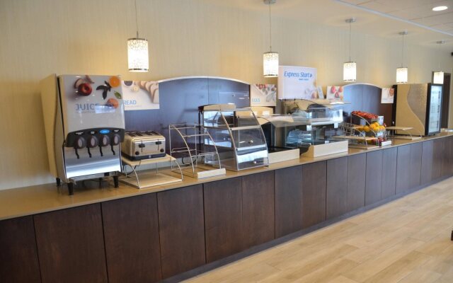 Holiday Inn Express Cheektowaga North East by IHG