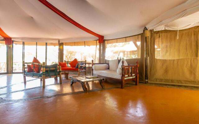 PrideInn Mara Camp & Cottages