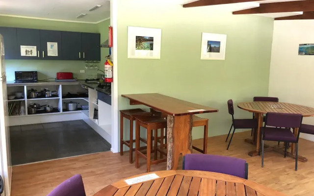 Kanuka Ridge Lodge and Backpackers