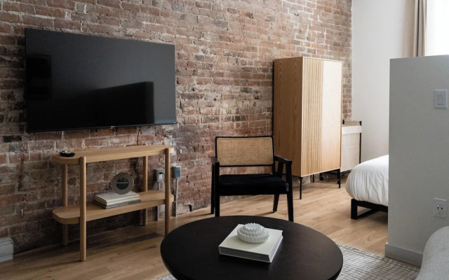 Maison Place Jacques-Cartier by Luxury In Transit