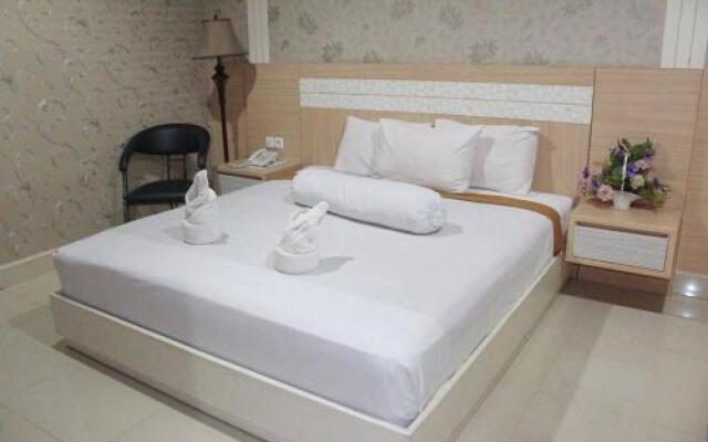 Hotel Grand Kartika