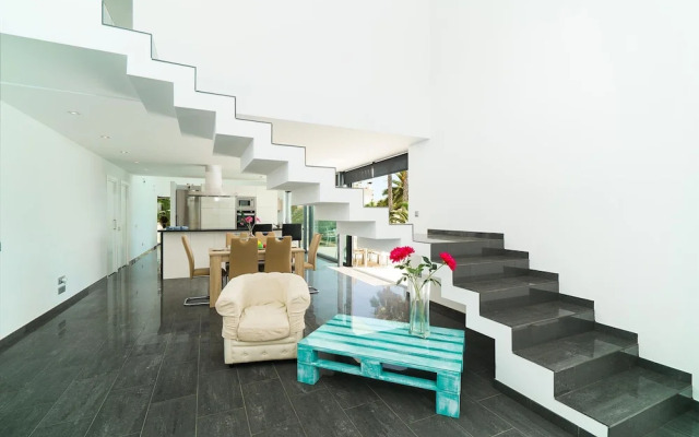 Villa Vera in Javea With 4 Bedrooms and 2 Bathrooms