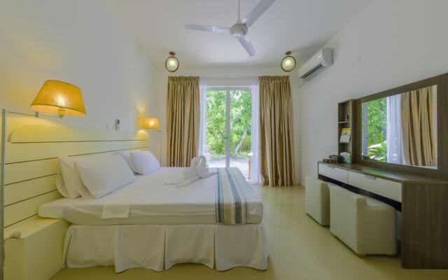 Dhigurah Retreat Beach