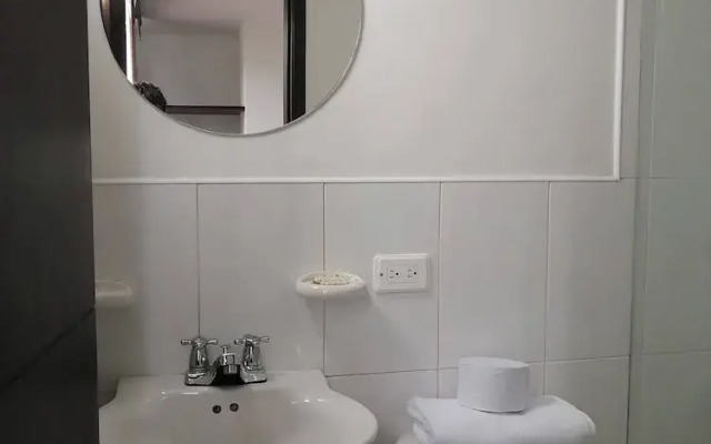 Room in Guest Room - Close to the Family Embassy 1