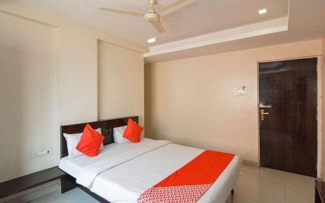 OYO 19879 Chetan Executive