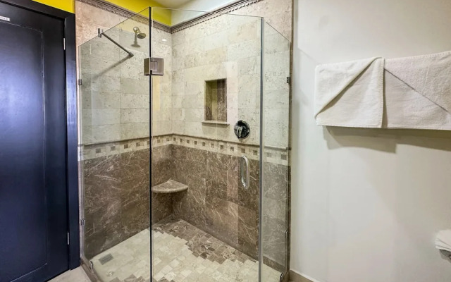 2BR Sunset Escape for Families