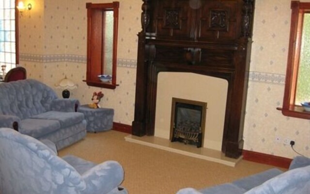 Ashmount Hotel