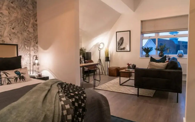 Luxurious 1BR Apartment - NEC BHX JLR Solihull
