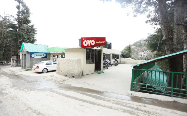 OYO 9452 Hotel Moonlight