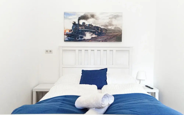 Near Wiener Stadthalle - 4BR Apt. w/ WIFI