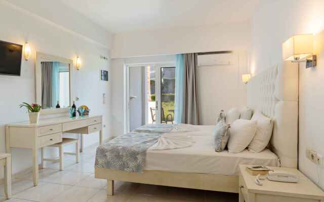Delfina Tropic Beach