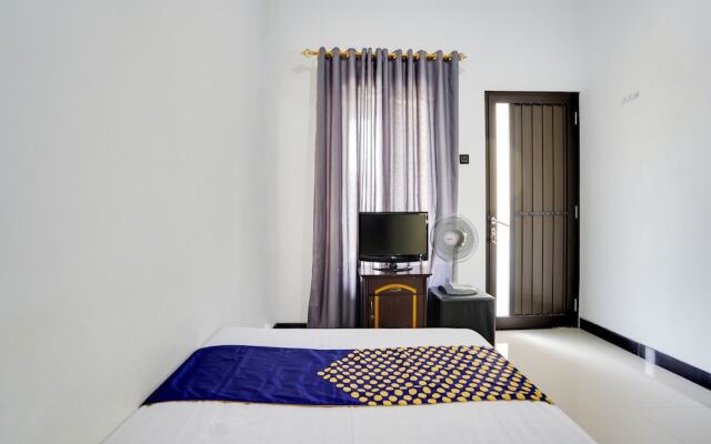 SPOT ON 91745 Rumah Kost Gresik Syariah