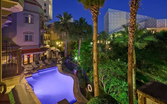 Hotel Indigo San Antonio Riverwalk by IHG
