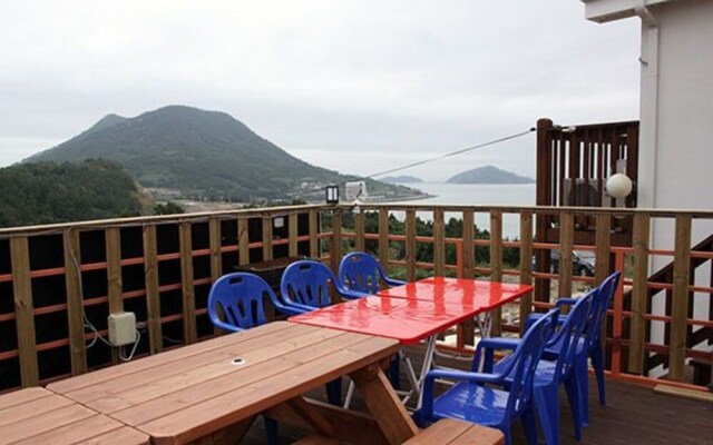 Yeosu Maru Pension