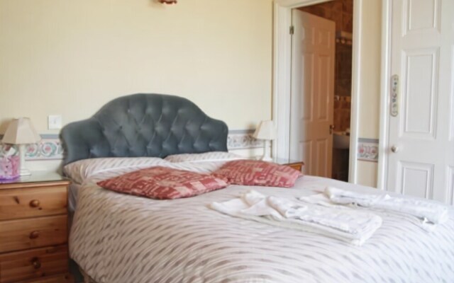Somerton Court Country House