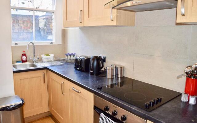 Gorgeous Studio in Trendy London Location (DH7)