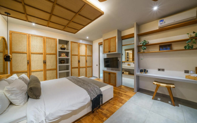 Villa Mango 3 - Amazing 4-bdr Villa in Berawa ! PERFECT LOCATION !