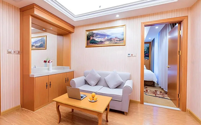 Vienna Hotel (Shanghai Gucun Park)