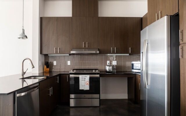 WanderJaunt - Hip East Austin Apartments