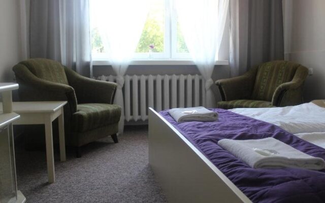 Hotel Pod Dębem