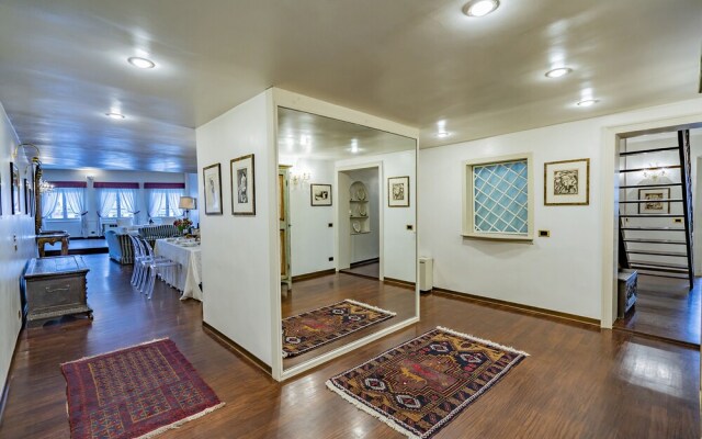 Ca' del Mercante Grand Canal