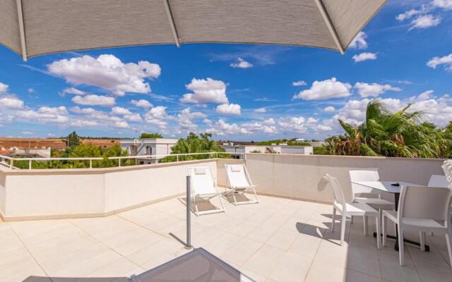 Peninsula Apartments