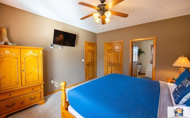 Forest Heights Lodge 6 Bedroom Condo