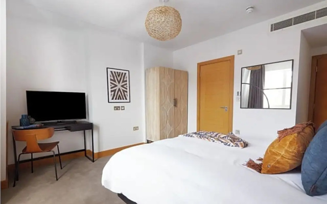 Central Stays by REMOTLYS.com