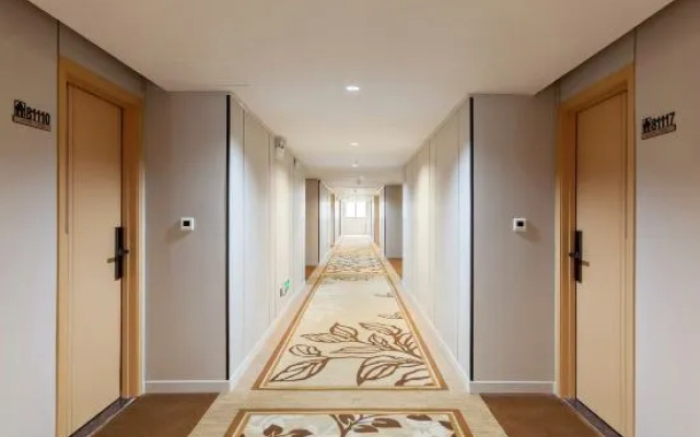Starway Hotel