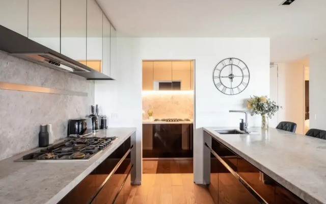 Luxury Melbourne With Albert Park Views