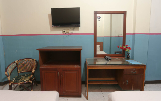 OYO 2057 Hotel Kharisma