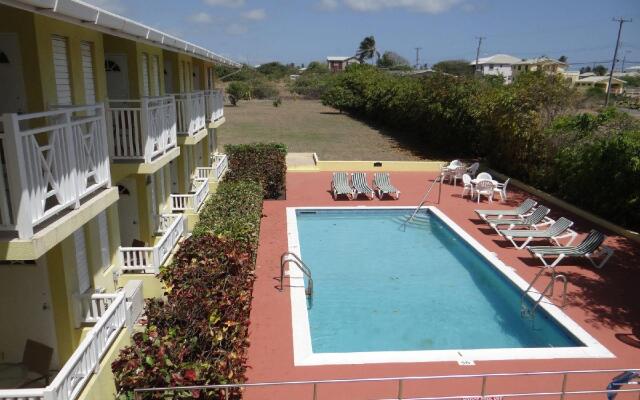 Tropical Winds Apartment Hotel