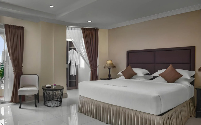 Palace Gate Hotel & Residence by EHM